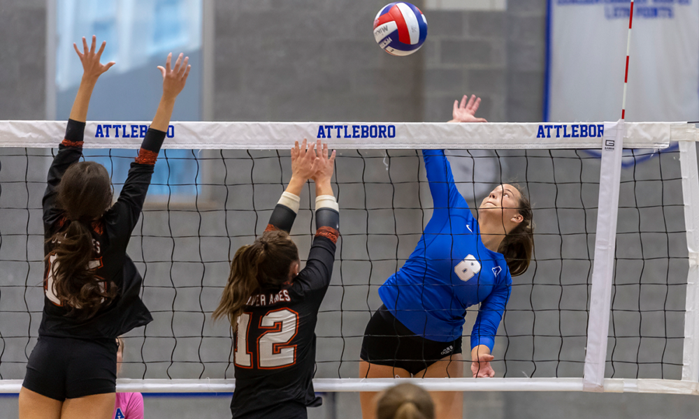Hockomock volleyball Olivia Leonardo