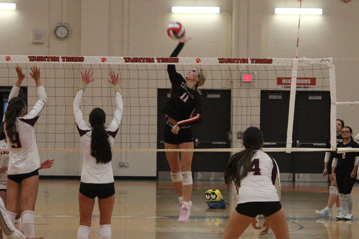 Lily Selfridge Taunton volleyball